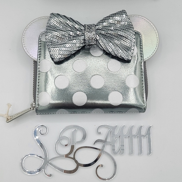 SOLD Loungefly Disney 100 Minnie Mouse Platinum Backpack & Wallet NEW NWT #1635 - Picture 3 of 16